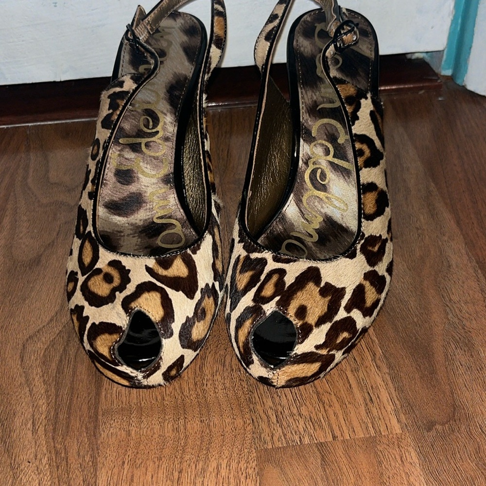 Leopard/cheetah skinny  high heals size: 7.5